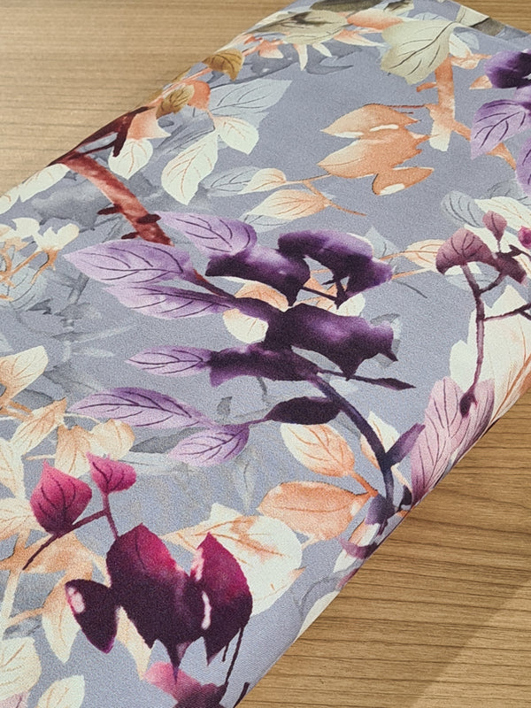 Coupon de 1,55m de Viscose  feuillages sur fond parme (Prix pour le coupon)