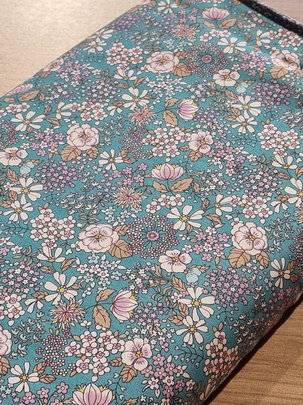 Popeline 100% coton japonaise - "Hanabatake" fond turquoise (prix pour 10cm)