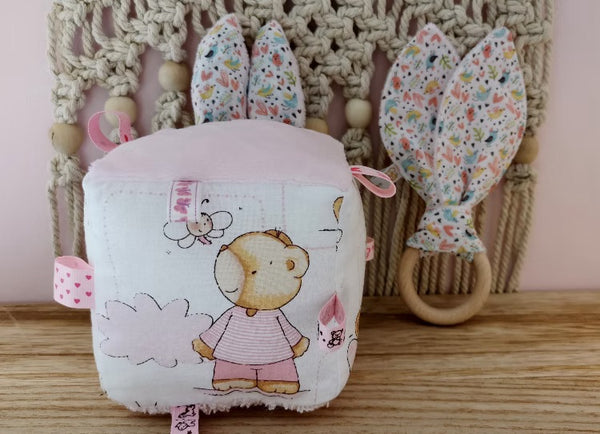 PDF - Patron digital du cube d'éveil et hochet oreille de lapin de ValMa Créas (fr)