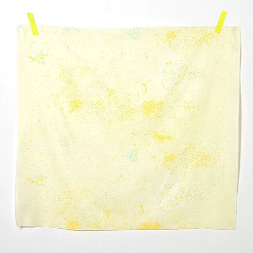 Double gaze de coton "Explosion de fleurs - jaune" de marque Nani Iro (Prix pour 10cm)