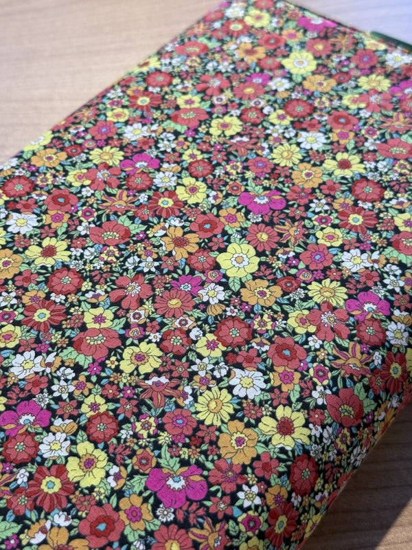 Cotton lawn "Millefiori tons orangé" de marque Kokka (prix pour 10cm)