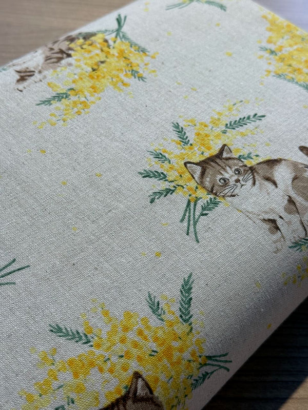 Canvas japonais lin/coton "chats et mimosa" fond naturel  (prix pour 10cm)