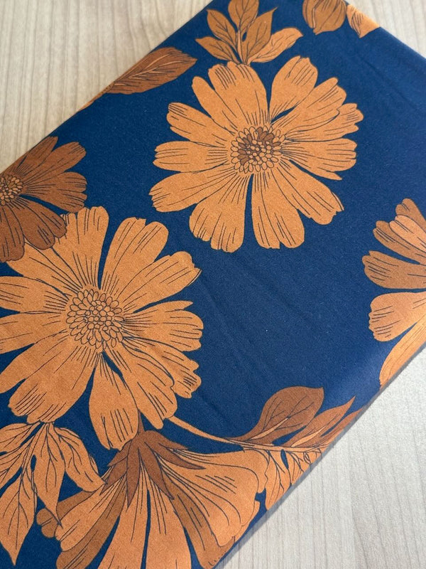 Cotton lawn "Okii Hana bleu et fauve" de marque Hokkoh (prix pour 10cm)