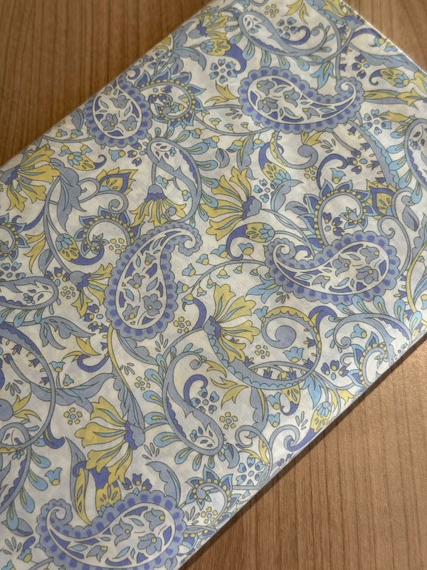 Cotton lawn "Pasley doux tons bleus" de marque Hokkoh (prix pour 10cm)
