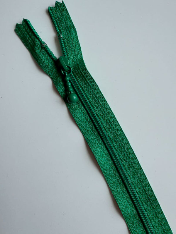 YKK - zip non séparable 20cm avec curseur décoration boule - couleur vert tropique 540  (prix à la pièce)