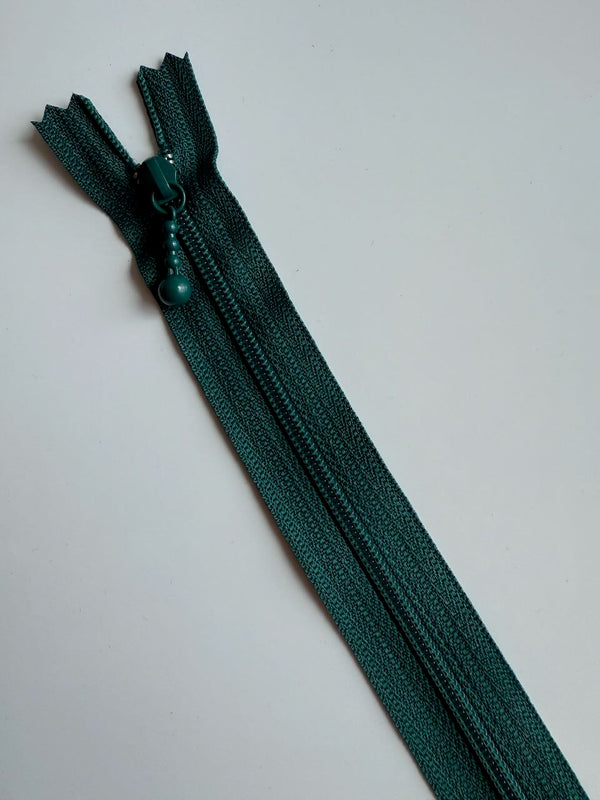 YKK - zip non séparable 20cm avec curseur décoration boule - couleur vert 830  (prix à la pièce)