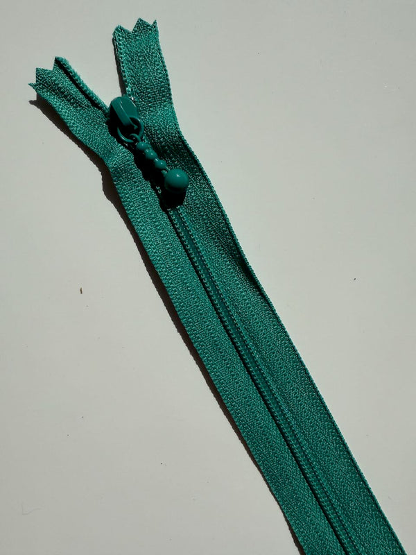 YKK - zip non séparable 20cm avec curseur décoration boule - couleur vert paon 539 (prix à la pièce)