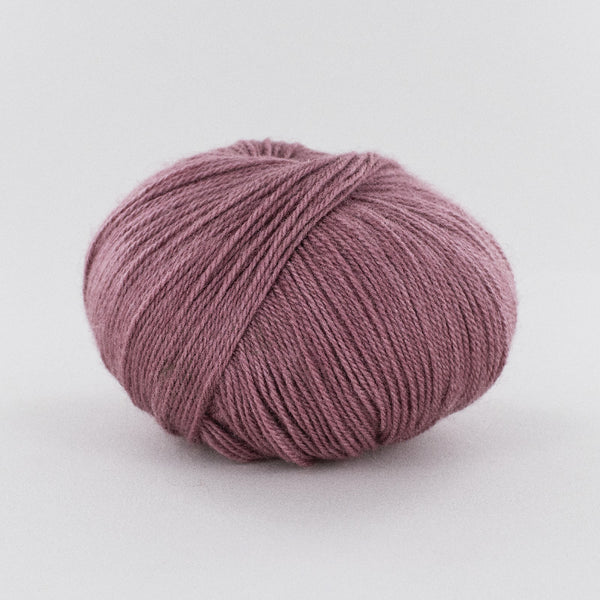 Fonty - Moustache - colori 403 - Guimauve (prix pour 1 pelote de 50g - super kid mohair-soie-mérinos)