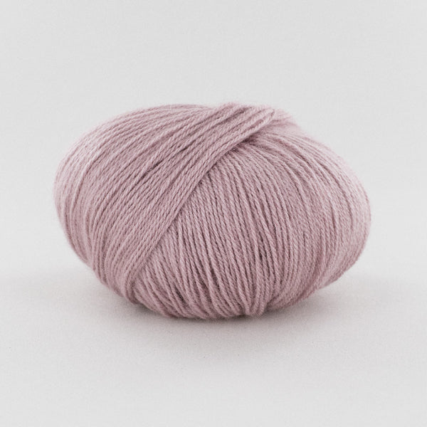 Fonty - Moustache - colori 415 - Rose ballerine (prix pour 1 pelote de 50g - super kid mohair-soie-mérinos)