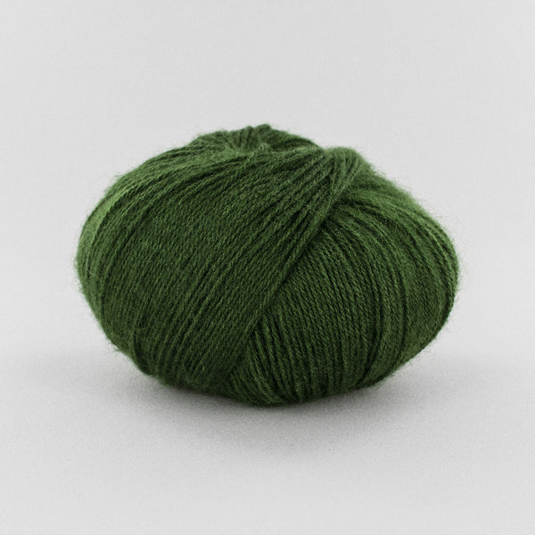 Fonty - Moustache - colori 419 - Vert forêt (prix pour 1 pelote de 50g - super kid mohair-soie-mérinos)