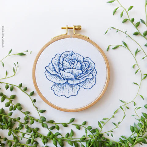 Kit à broder Tamar NY - "Rose bleue" (prix pour l'ensemble 16X16cm)