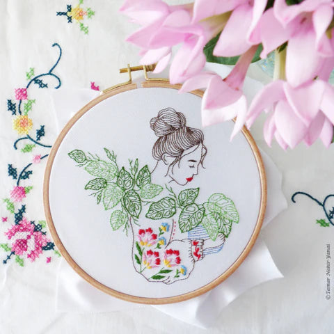 Kit à broder Tamar NY - "Monstera lady" (prix pour l'ensemble 21X21cm)