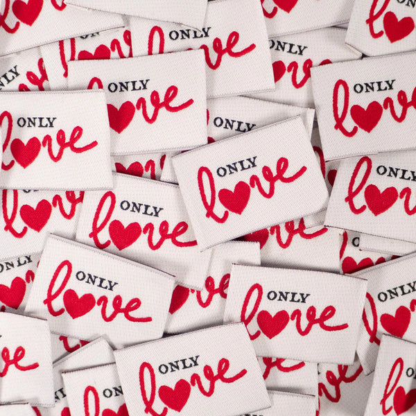 Lot de 5 étiquettes Only love de Ikatee (prix pour le sachet de 5)