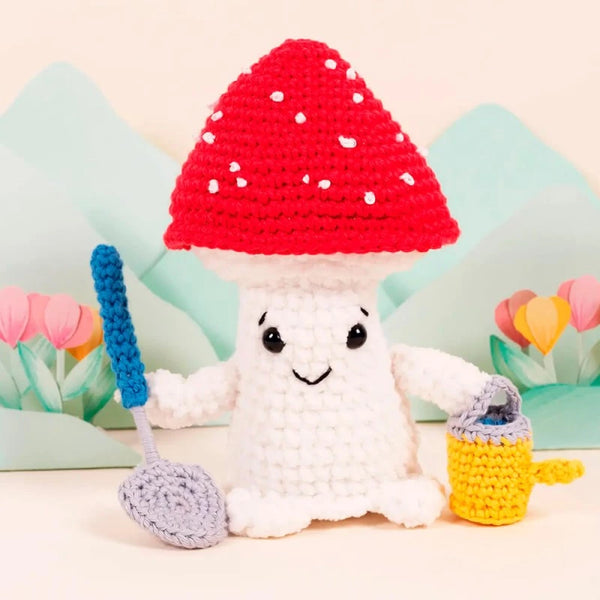 Kit amigurumi - Champignon jardinier de marque DMC (prix pour le kit)