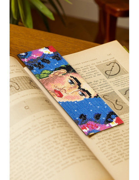 Kit à broder marque page au point de croix - "Frida Kahlo" de marque DMC  (prix pour l'ensemble)