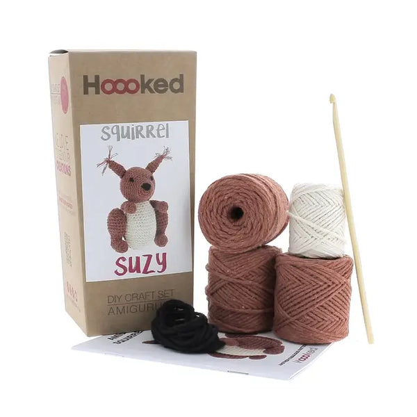 Kit Amigurumi Suzy l'écureuil - marque Hoooked (prix pour le set)