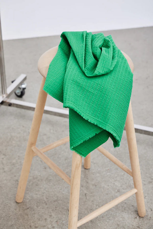 Seer sucker ronda en coton biologique de la marque Meetmilk/Mind the Maker - Frog (prix au 10cm)