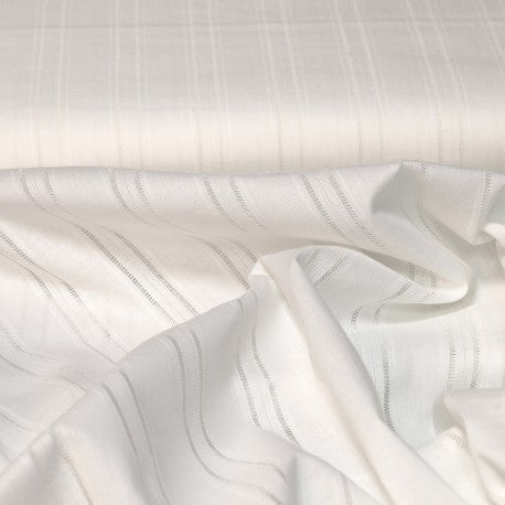 Voile de coton brodé blanc "jour échelle" (prix pour 10cm)
