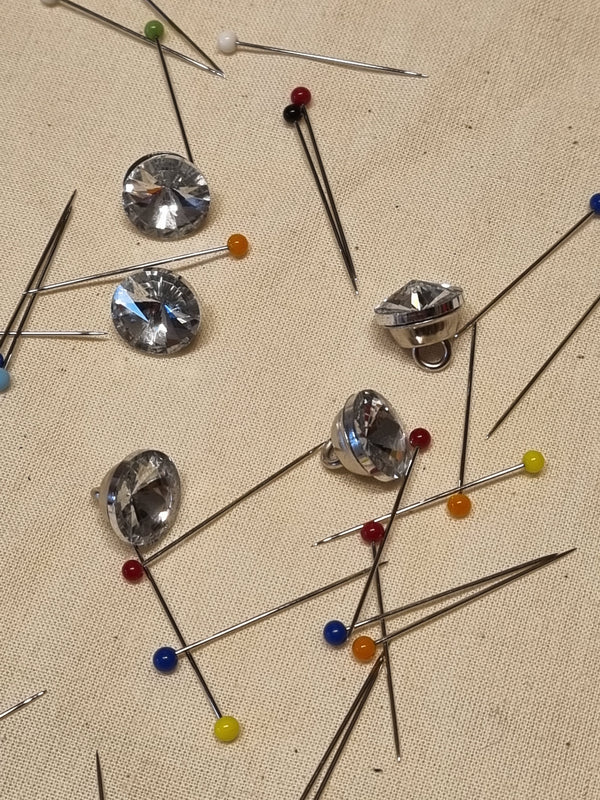 Boutons strass  de 12mm (prix à la pièce)