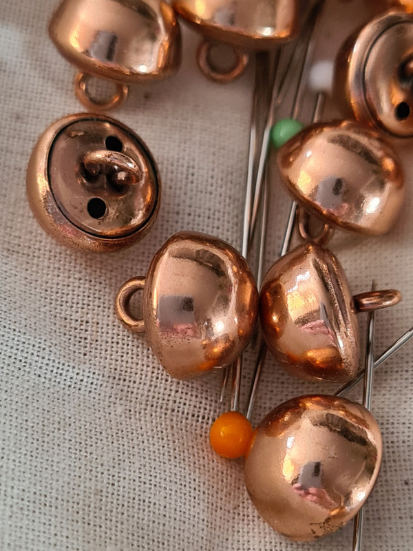 Boutons à pied cuivre de 10mm  (prix à la pièce)