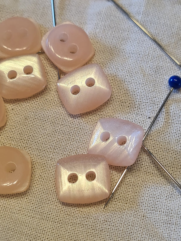 Boutons berlingots rose pâle 11mm (prix à la pièce)