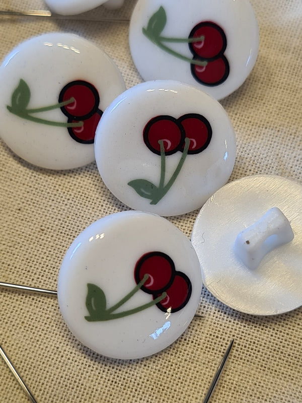 Boutons cerises blanc 14mm (prix à la pièce)