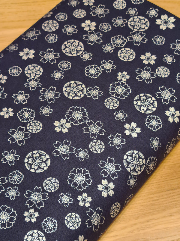 Tissu 100% coton sakura Indigo argenté (prix pour 10cm)
