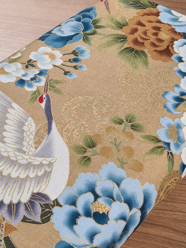 Grues, fleurs et seigaiha doré - 100% coton (prix pour 10cm)