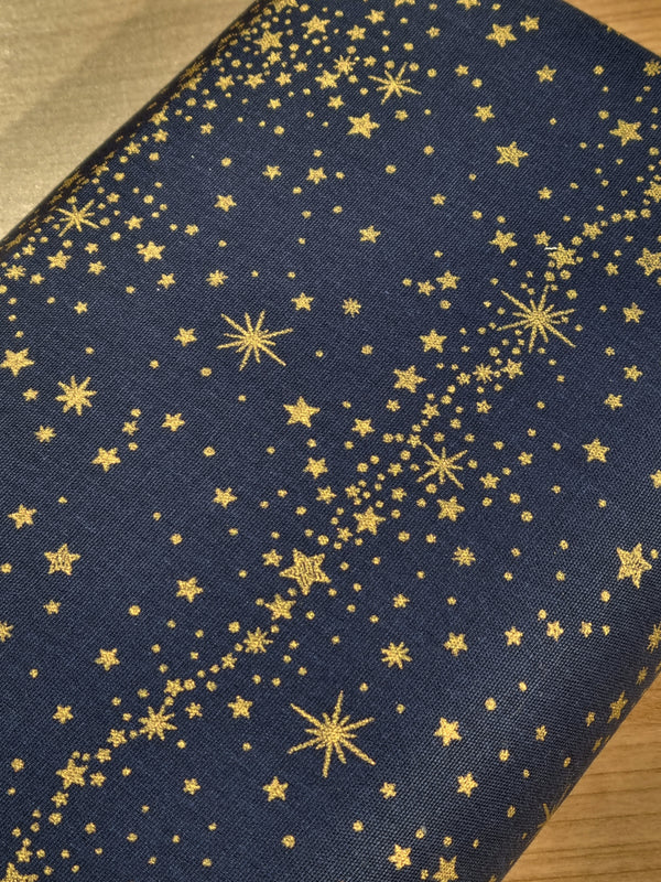 Aoi sora - Nuit étoilée dorée sur fond bleu nuit  - 100% coton japonais  (prix pour 10cm)